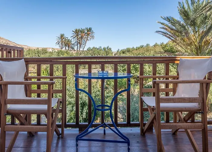 Delfini Hotel Adamantas (Milos)