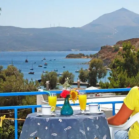 Hotel Delfini Adamantas (Milos)