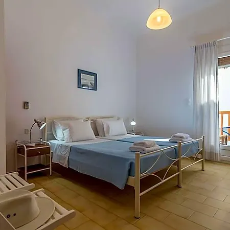 Delfini Hotel Adamantas (Milos)