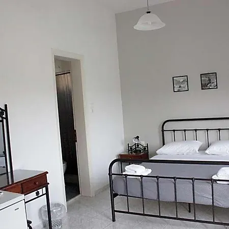 Hotel Delfini Adamantas (Milos)
