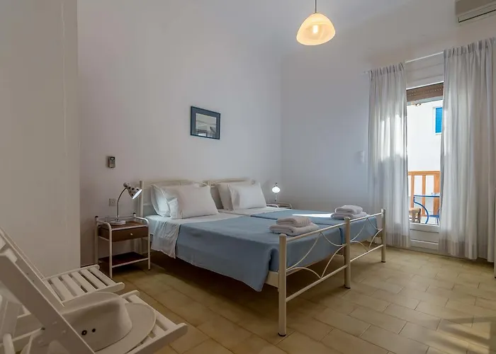 Hotel Delfini Adamantas (Milos)